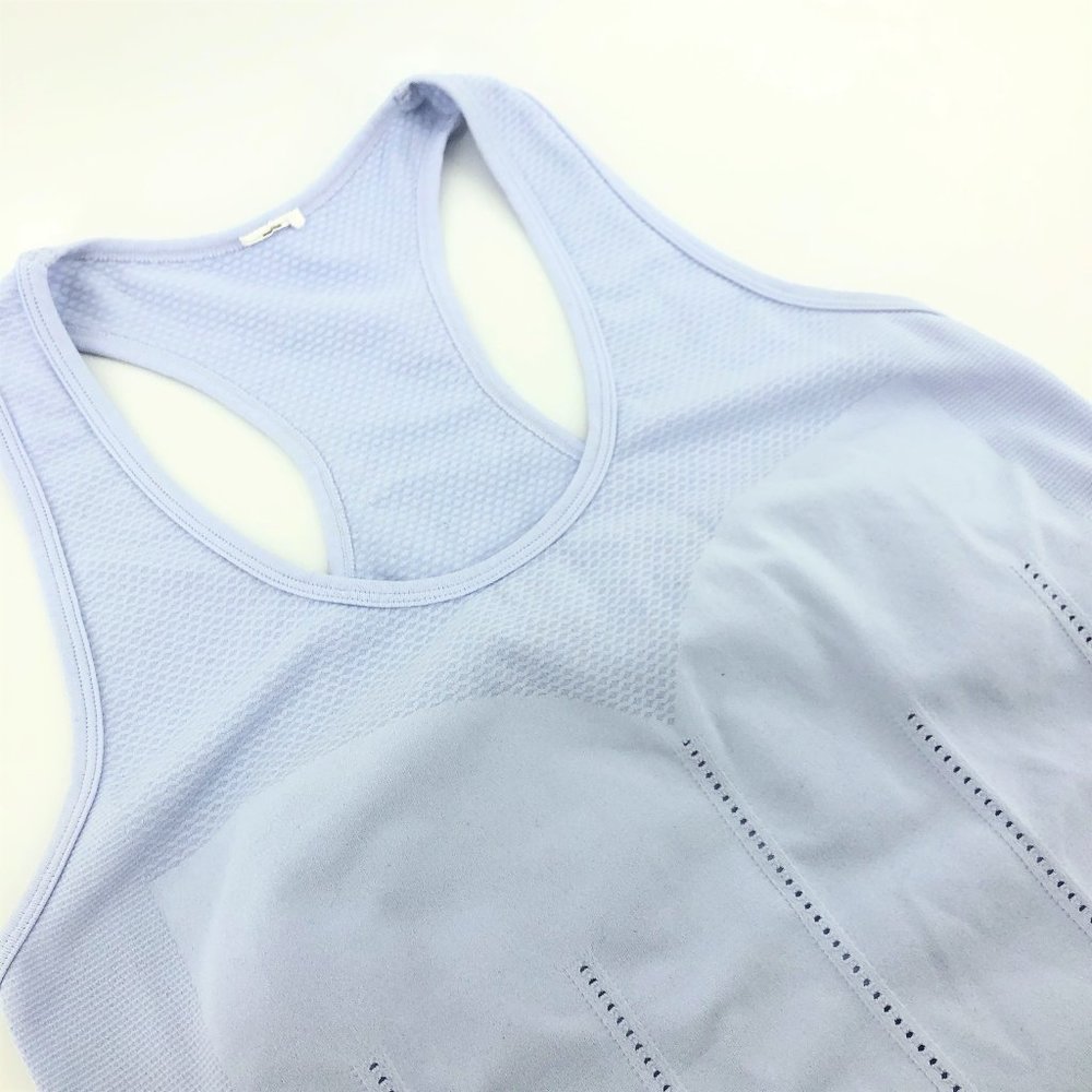 FABLETICS Delta Seamless Tank Racerback Perforated - Picture 3 of 9